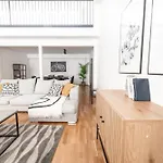 2Ndhomes Bright & Spacious 2-Story Apartment With Sauna